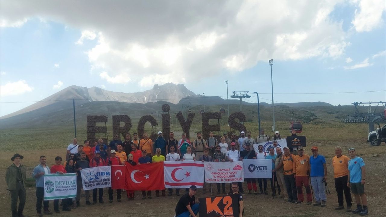 Erciyes Dağı'nda Kıbrıs Şehitleri Anısına Tırmanış