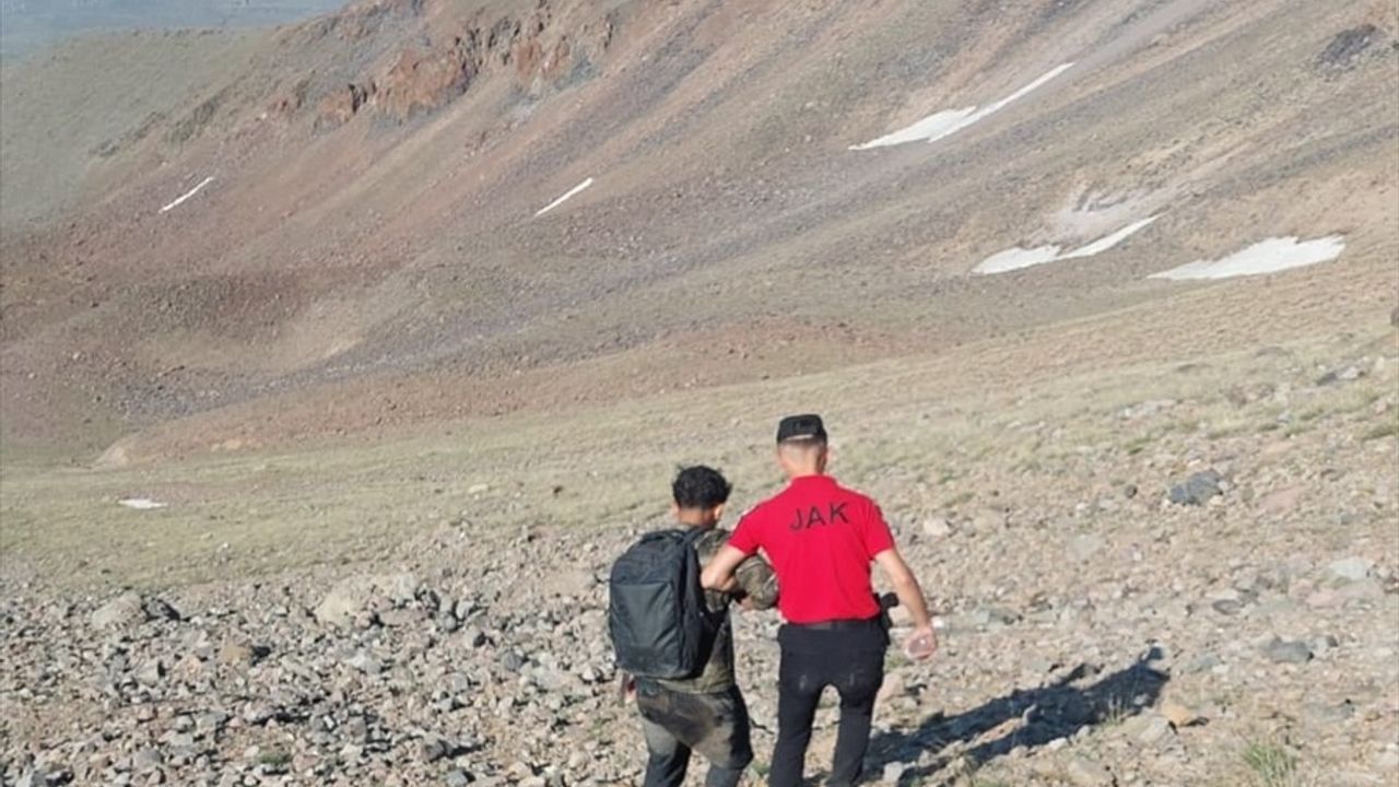 Erciyes Dağı'nda Mahsur Kalan Dağcı Kurtarıldı