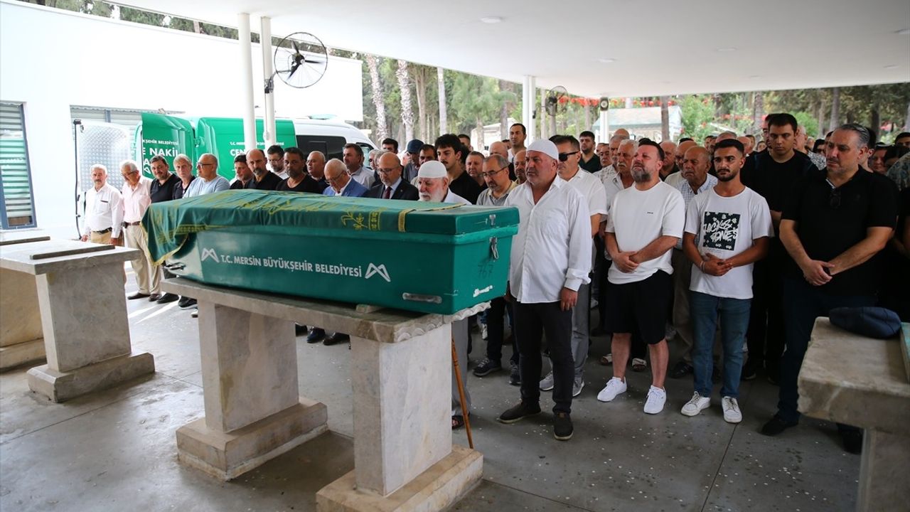 Erdem Sabih Anılan Mersin'de Son Yolculuğuna Uğurlandı