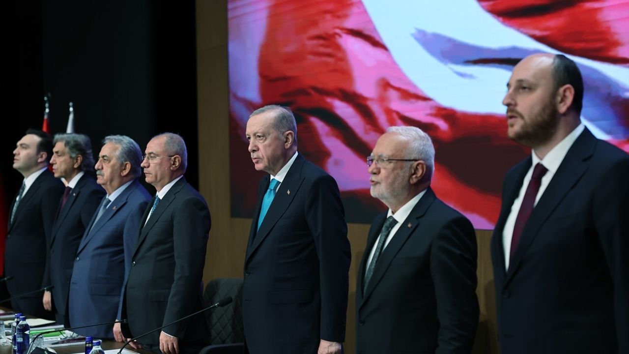 Erdoğan: Yaz Döneminde Tam Kadro Sahada Olacağız