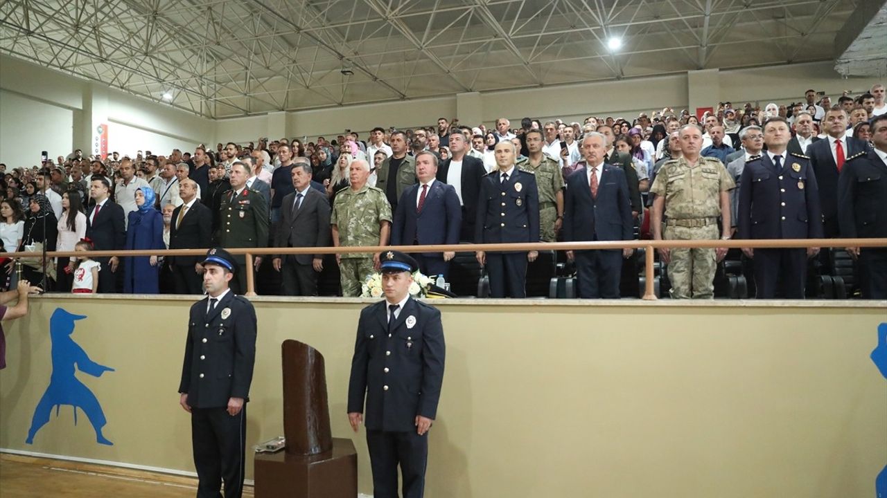 Erzincan'da 449 Yeni Polis Adayı Mezun Oldu