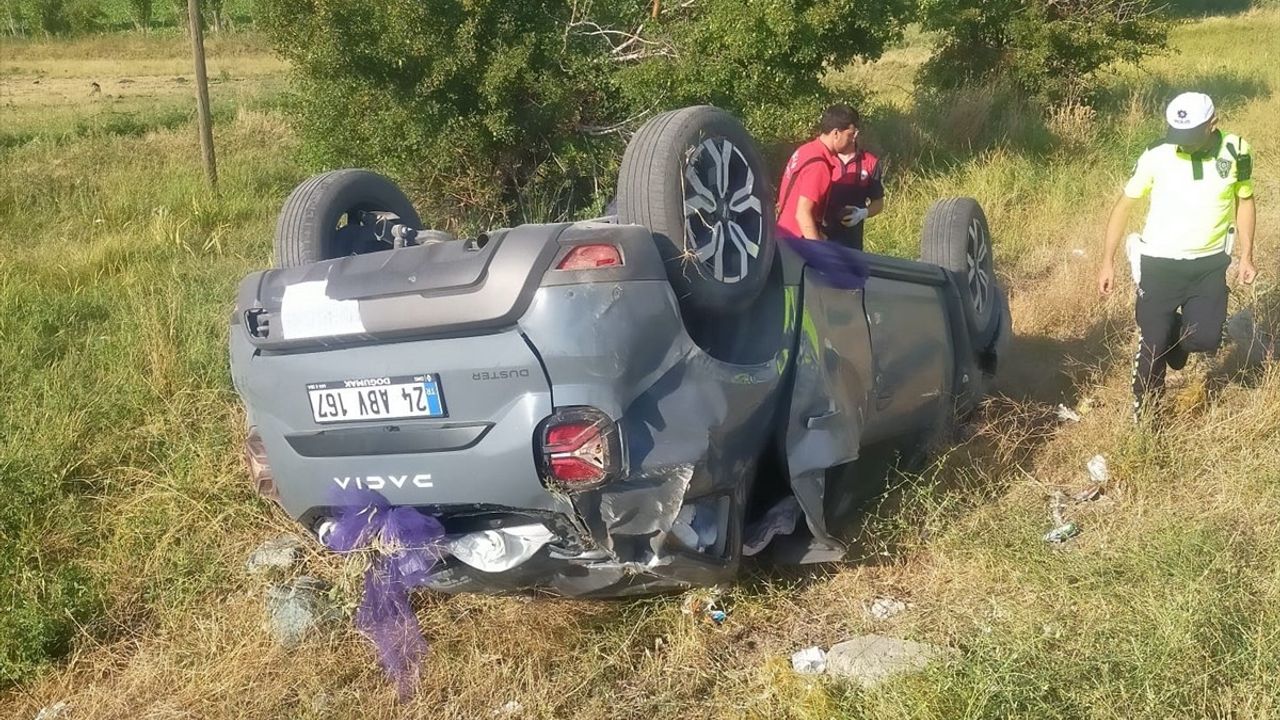 Erzincan'da Otomobil Devrildi: 1 Ölü, 4 Yaralı