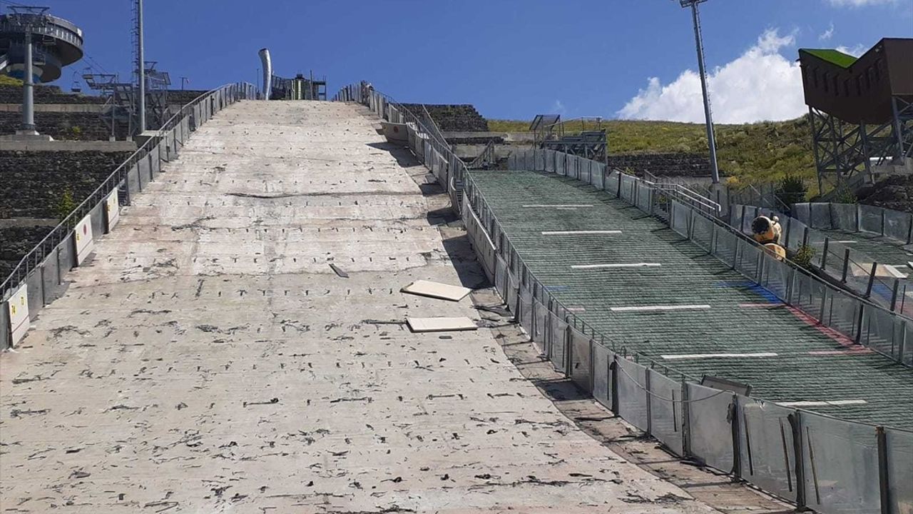 Erzurum Kayakla Atlama Kuleleri Ahşap Zemine Geçiyor