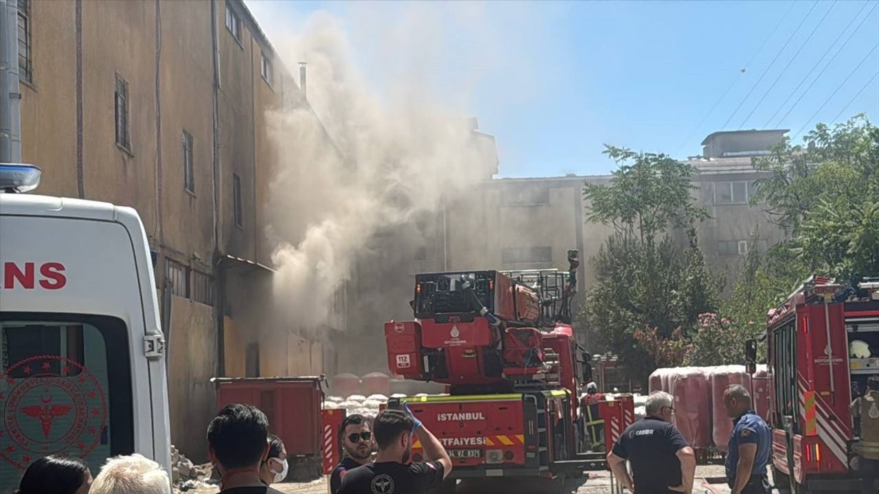 Esenyurt'ta Kazan İmalathanesinde Yangın Kontrol Altına Alındı