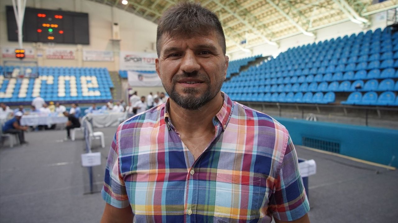Eski Başpehlivan Şaban Yılmaz'dan Güreşçilere Tavsiyeler
