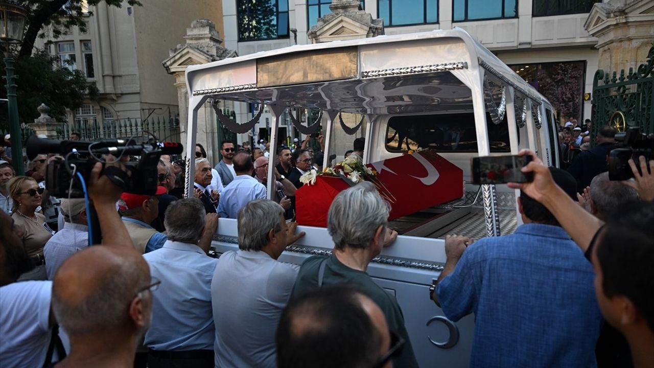 Eski CHP Genel Başkanı Altan Öymen Son Yolculuğuna Uğurlandı