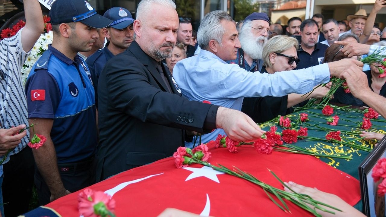 Eski Menemen Belediye Başkanı Tahir Şahin Son Yolculuğuna Uğurlandı