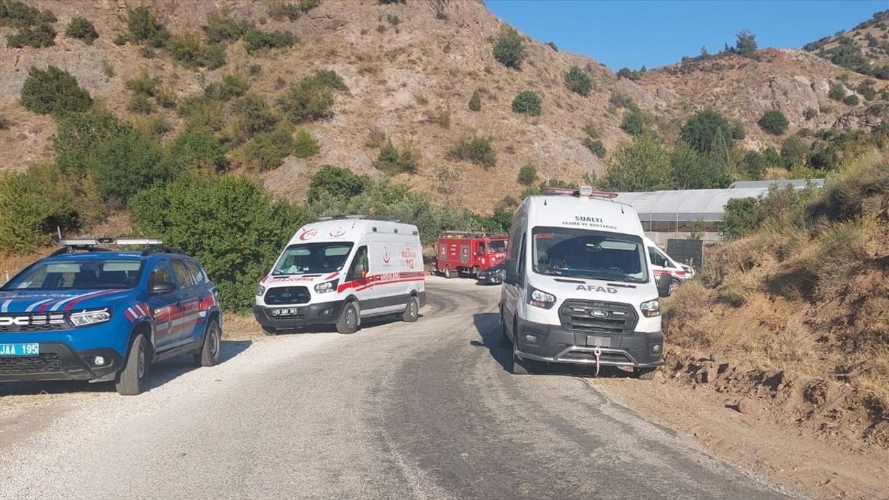 Eskişehir'de Sakarya Nehri'nde Kaybolan 2 Kişi İçin Arama Çalışmaları Başlatıldı