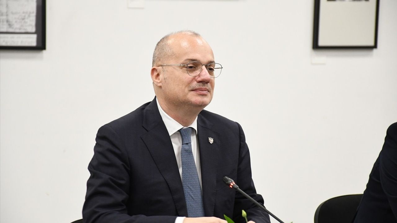 Fuat Oktay: Türkiye Balkanlar'daki İstikrarın Temel Unsuru