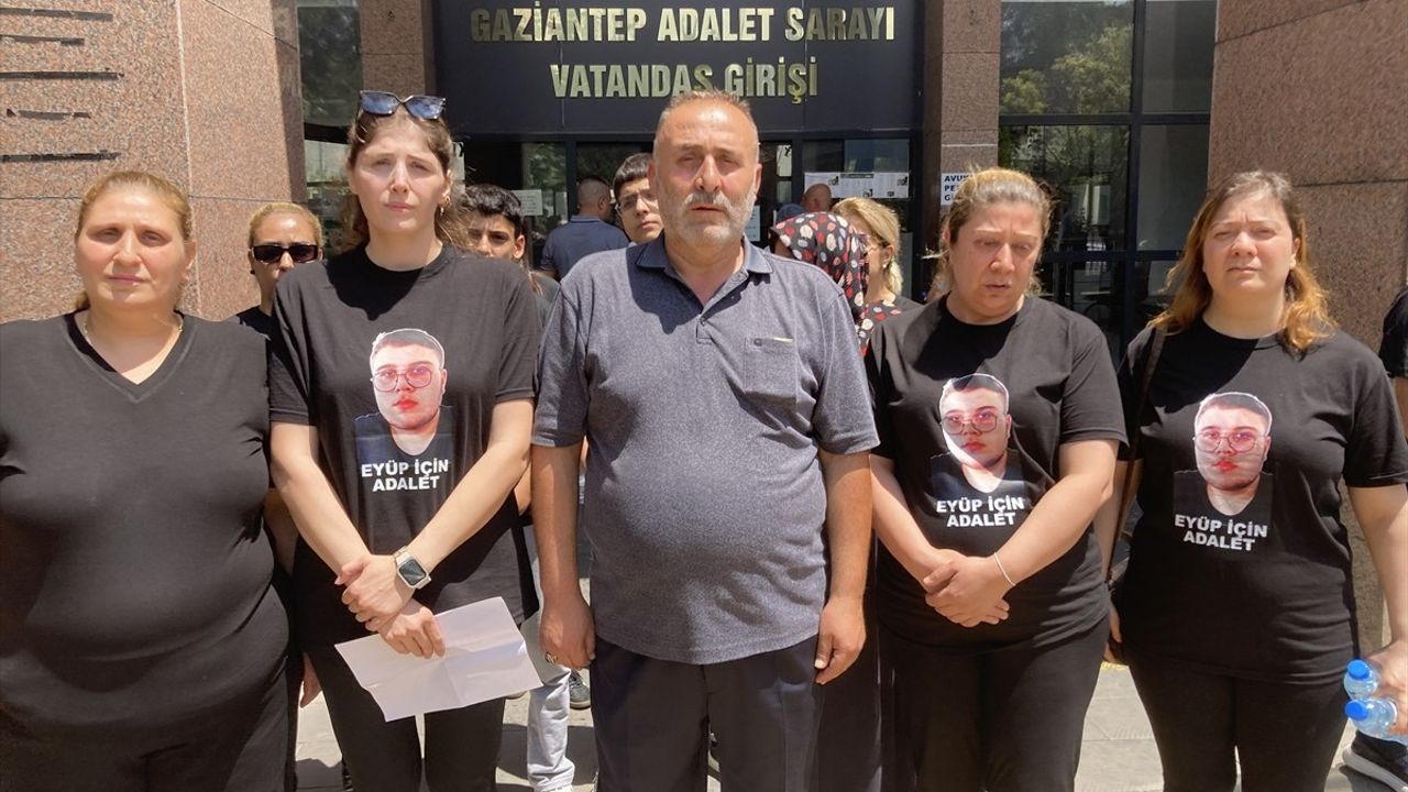 Gaziantep'te Bıçaklı Kavga: 6 Sanık Yargılanıyor