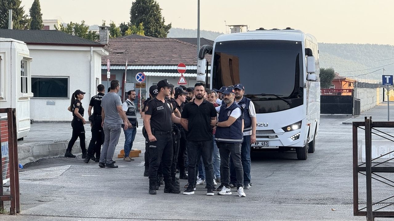 Gaziantep'te Kurşunlama Olaylarına Karışan 15 Şüpheli Adliyeye Sevk Edildi