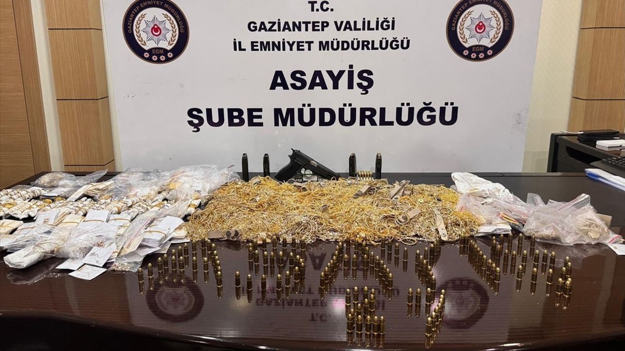 Gaziantep'te Polis Ekiplerine Saldırı: 4 Yaralı