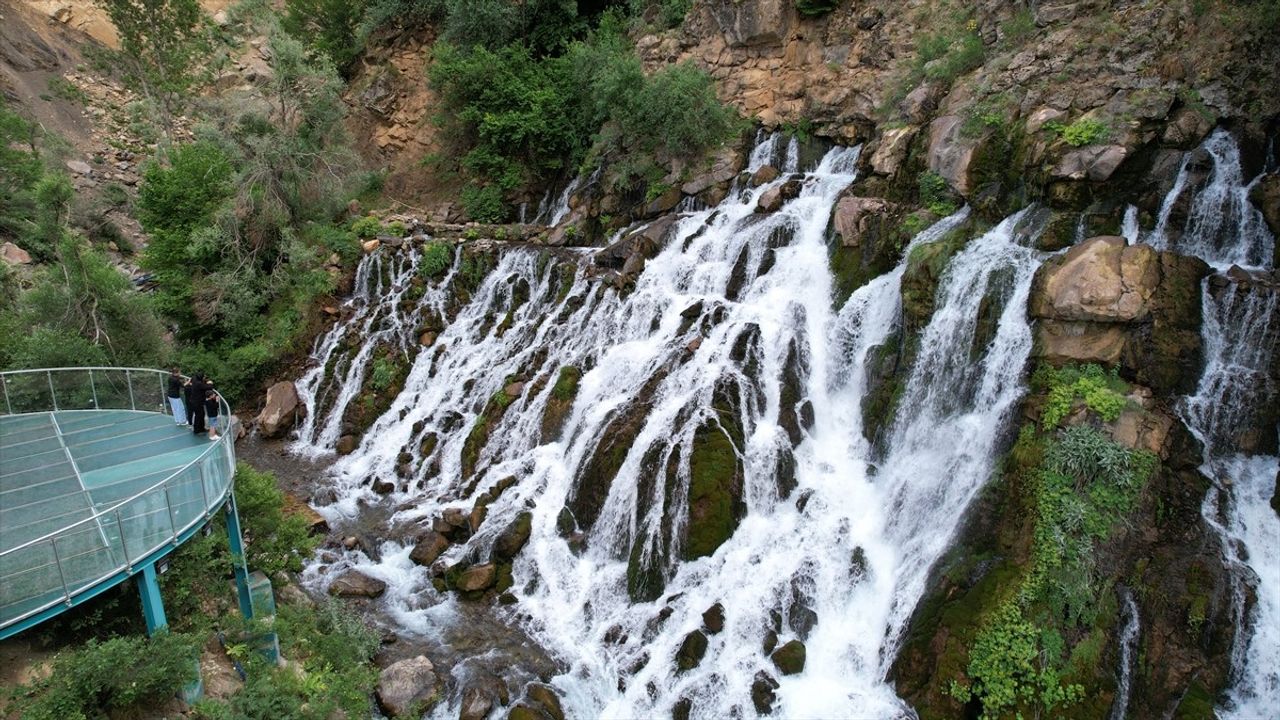 Gümüşhane'nin Tomara Şelalesi: Doğanın Kalbinde Bir Cennet