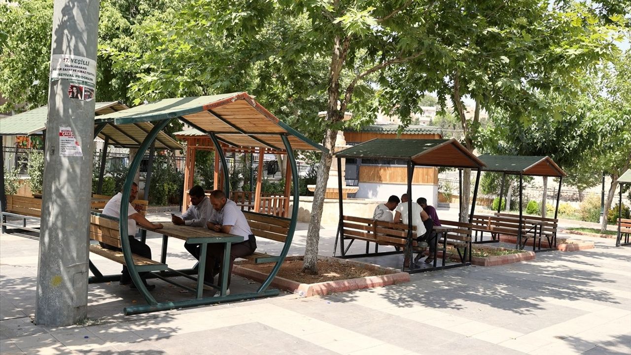 Güneydoğu Türkiye'de Kavurucu Sıcaklıklar Hayatı Olumsuz Etkiliyor
