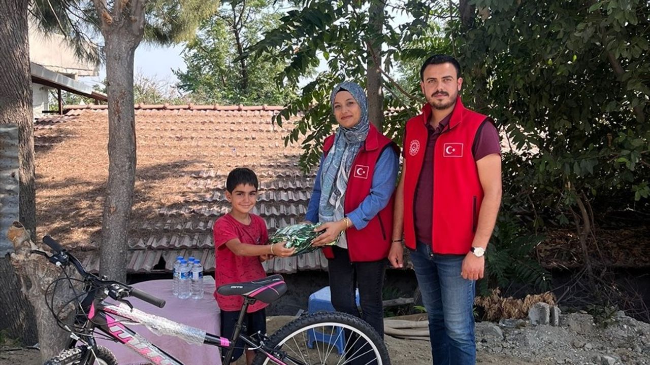 Hatay'da 9 Yaşındaki Çocuğun Bisiklet Hayali Gerçekleşti