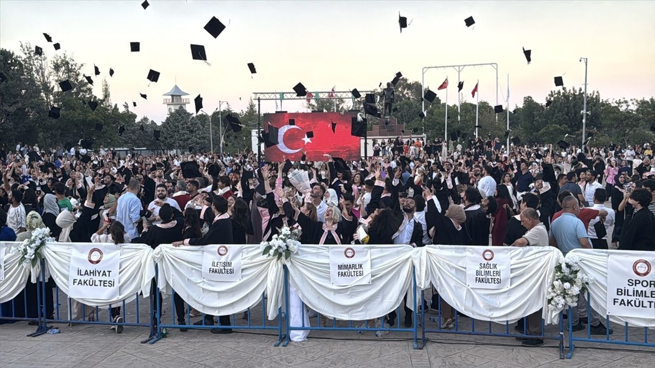 Hatay Mustafa Kemal Üniversitesi Mezuniyet Töreni Gerçekleşti