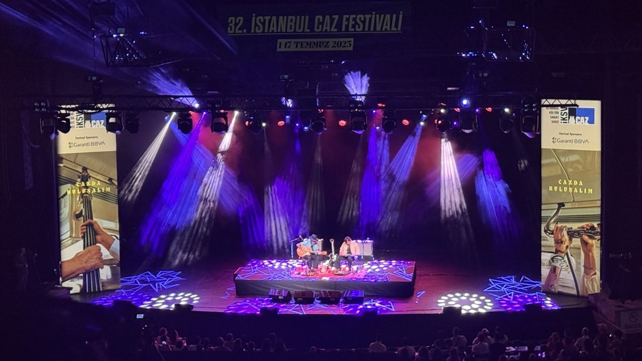Hermanos Gutierrez Harbiye'de Caz Rüzgarı Estirdi
