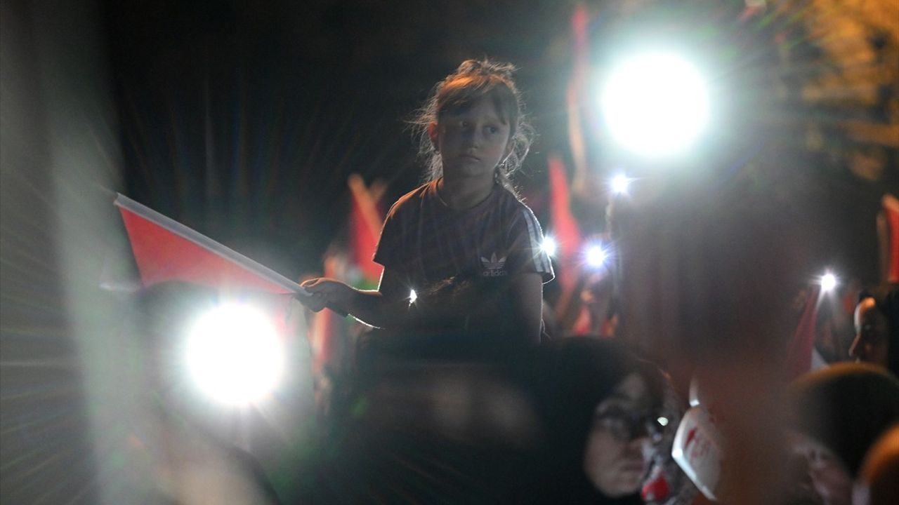 İsrail'in Gazze'ye Yönelik Saldırıları Protesto Edildi