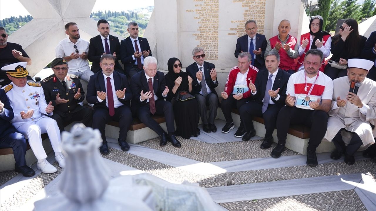 İstanbul'da 15 Temmuz Şehitleri İçin Kur'an-ı Kerim Okundu
