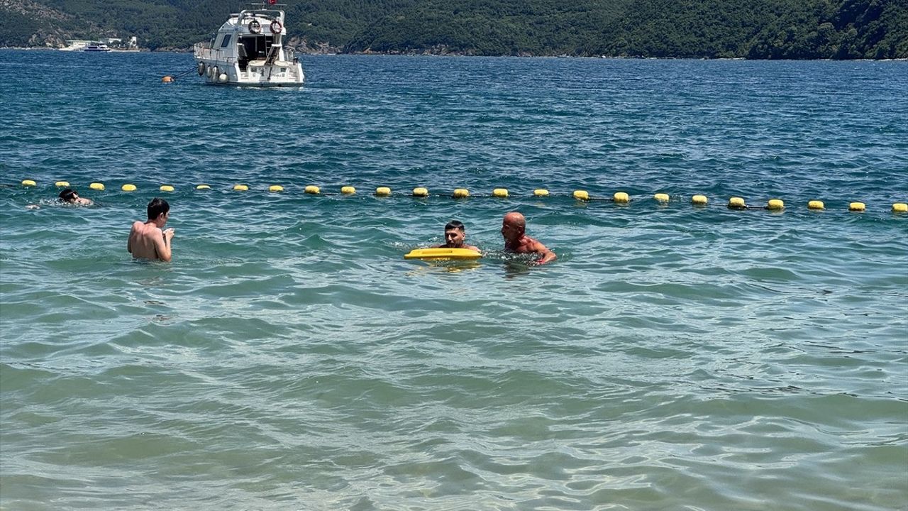 İstanbul'da Boğulma Vakalarına Karşı İlk Yardım Eğitimi Verildi