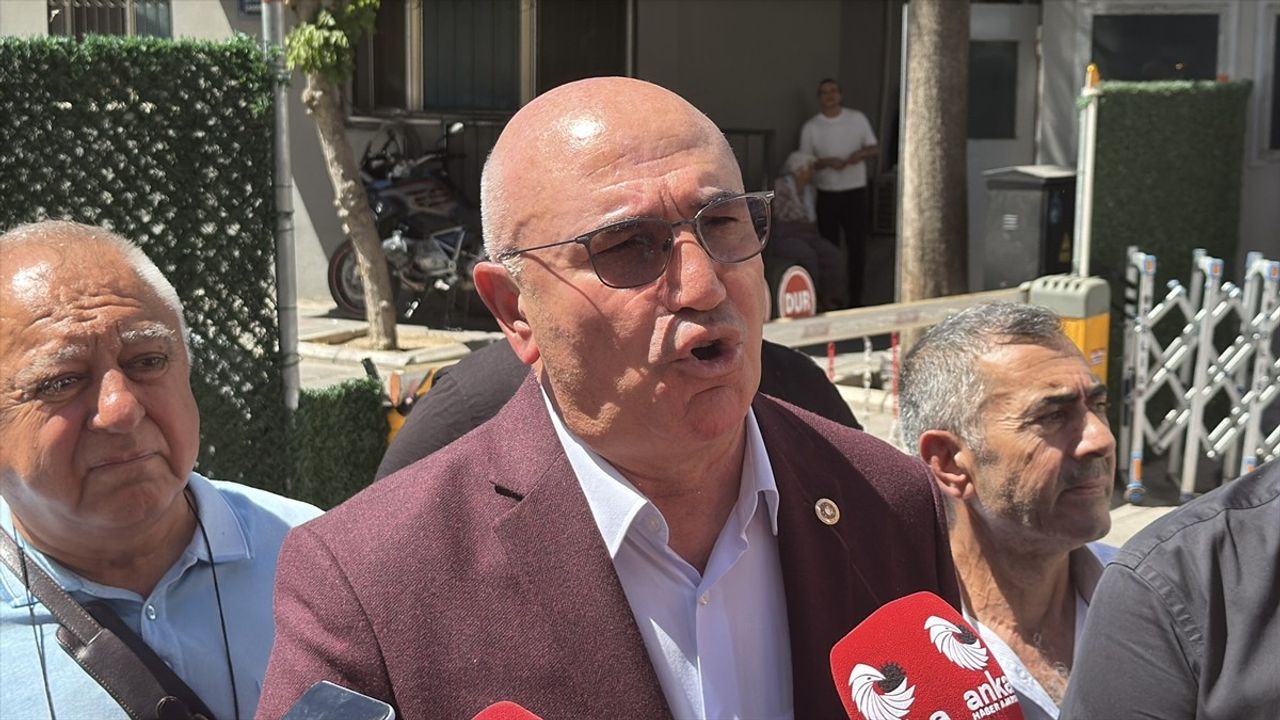 İzmir'de Kooperatif Mağdurlarından CHP Heyetine Tepki