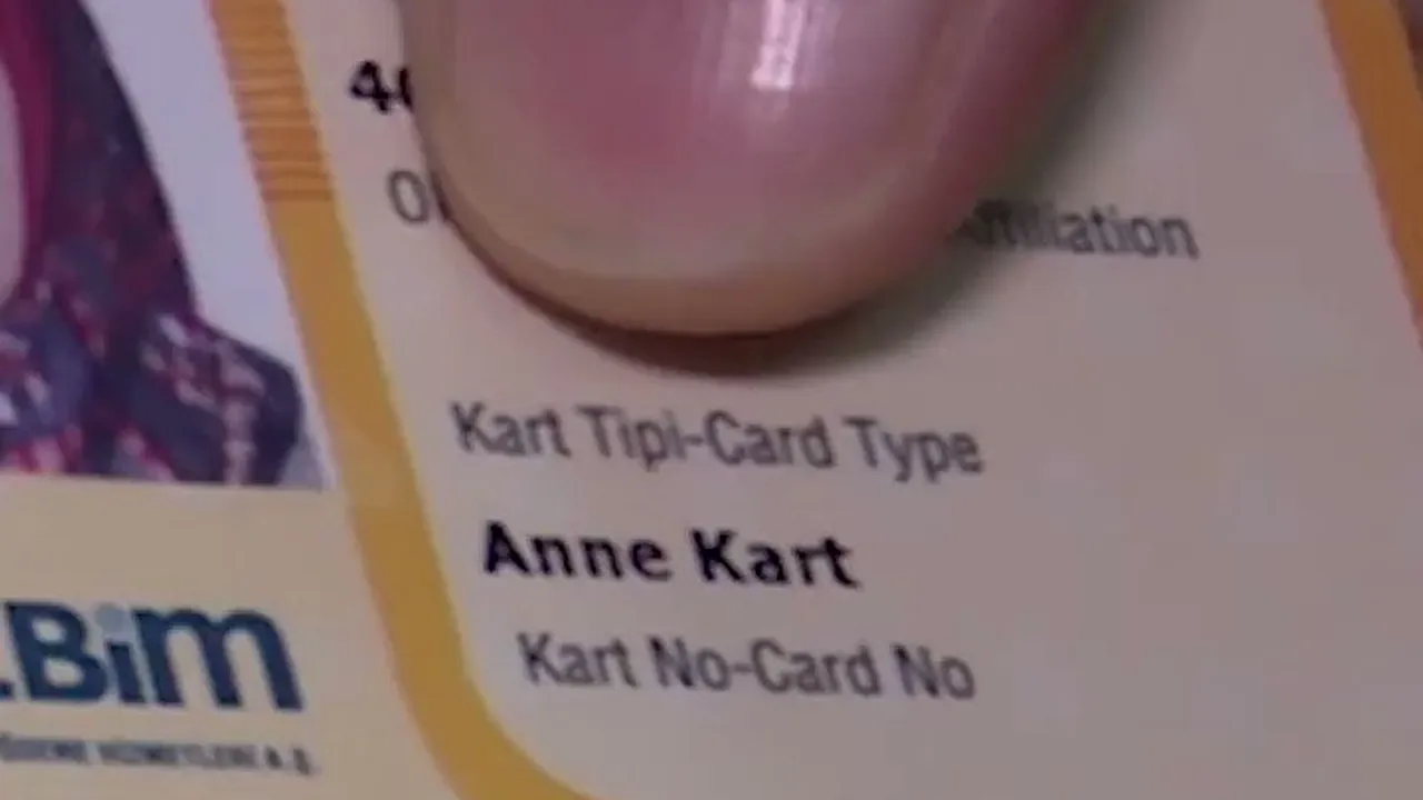 İzmir'den Annelere Büyük Destek: Anne Kart Projesi Başladı