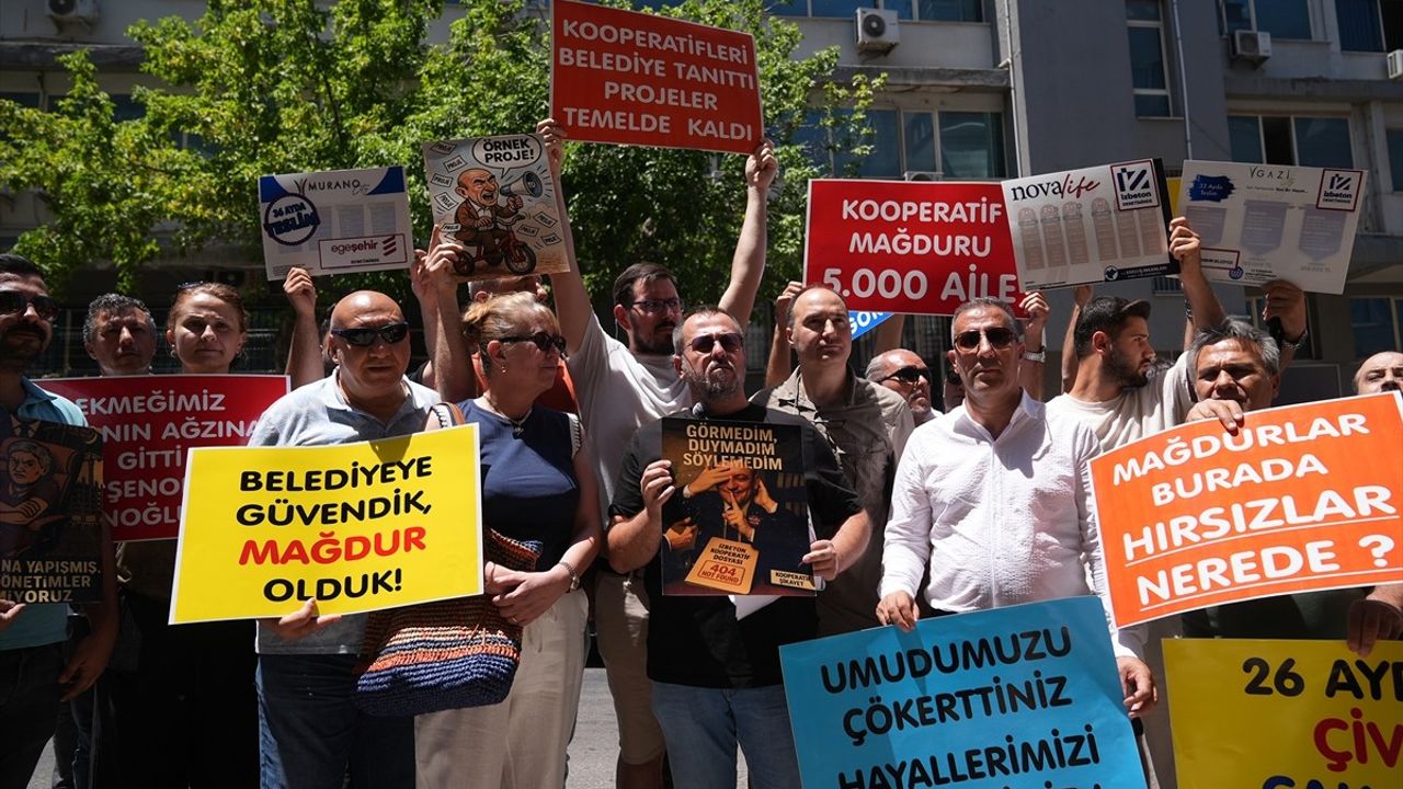 İzmir Kooperatif Mağdurları Yolsuzluk Soruşturmasına Destek Açıklaması Yaptı