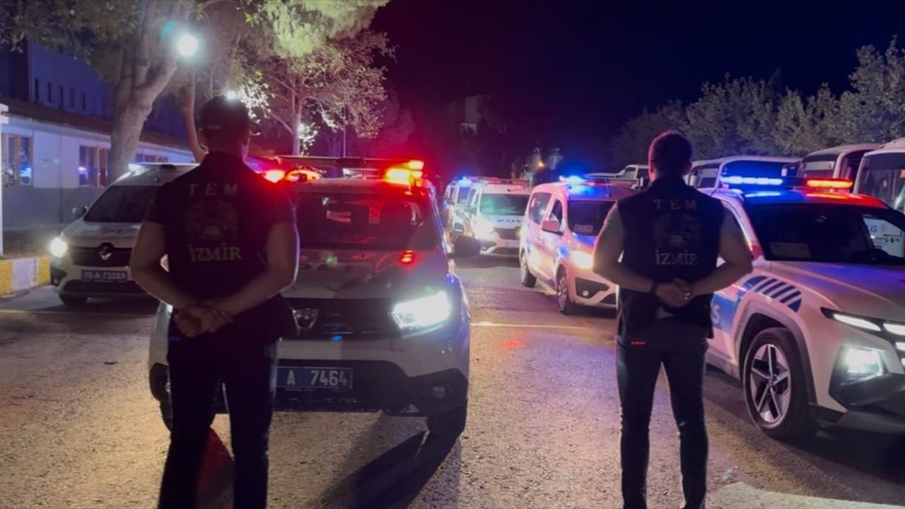 İzmir Merkezli FETÖ Operasyonunda 371 Gözaltı!