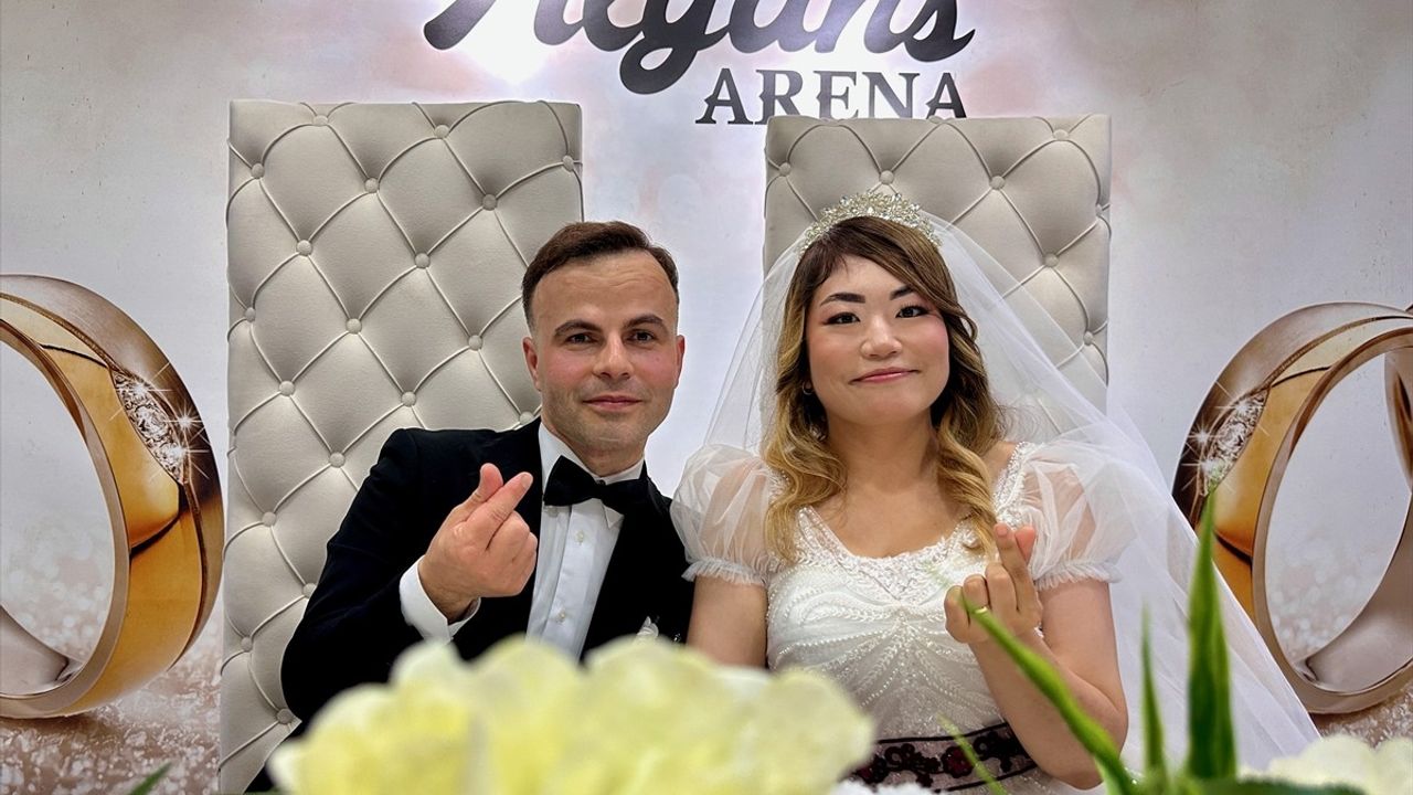 Japon Gelin ve Türk Damat Düzce'de Geleneksel Düğün Töreni Gerçekleştirdi
