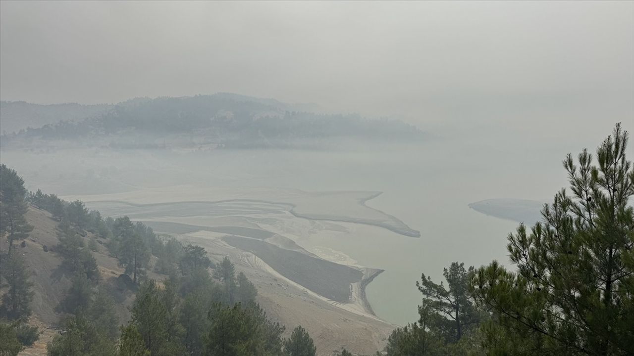 Kahramanmaraş'taki Orman Yangınına Müdahale Devam Ediyor
