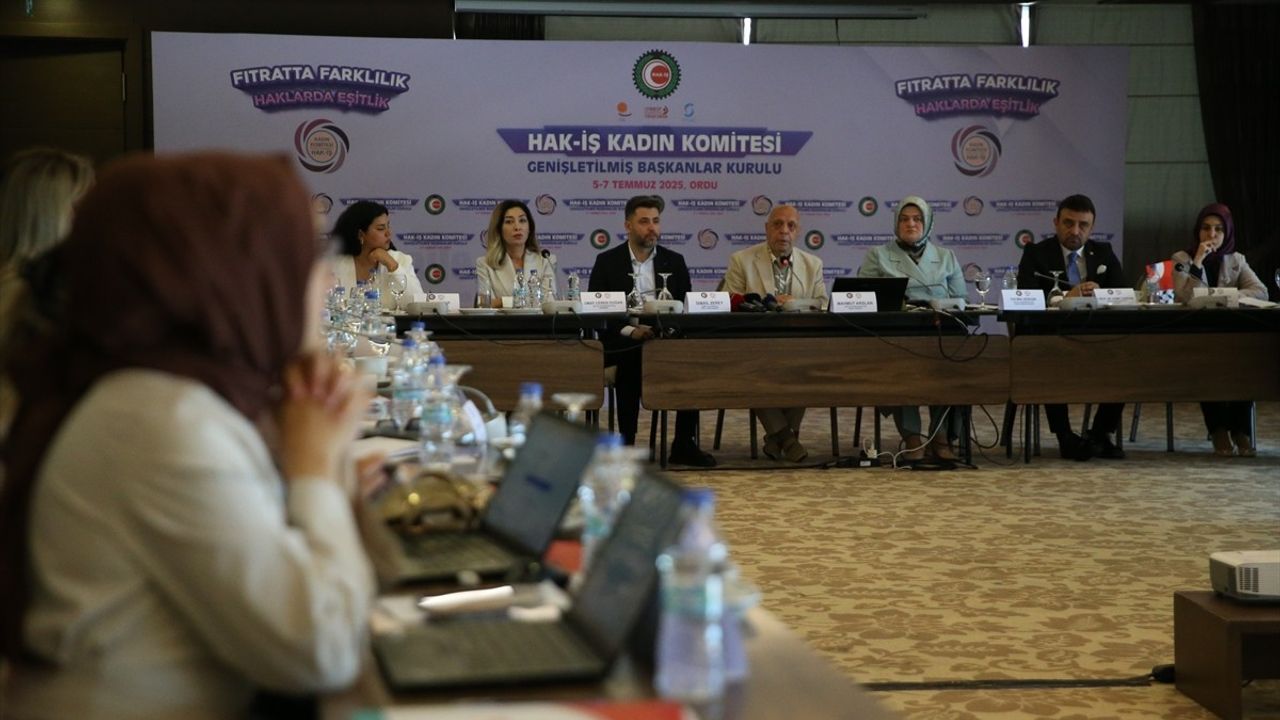Kamu Çalışanlarının Talepleri İçin HAK-İŞ'ten Çağrı