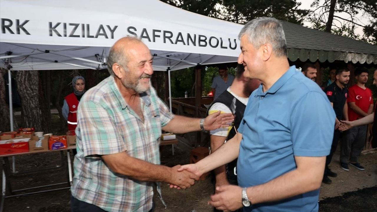 Karabük Valisi Yavuz Orman Yangınında Zarar Görenlere Destekte Bulundu