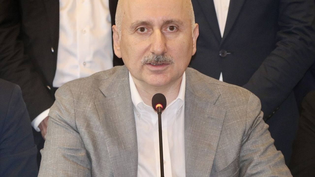 Karaismailoğlu: Deprem Bölgesinde 250 Bin Konut Teslim Edildi