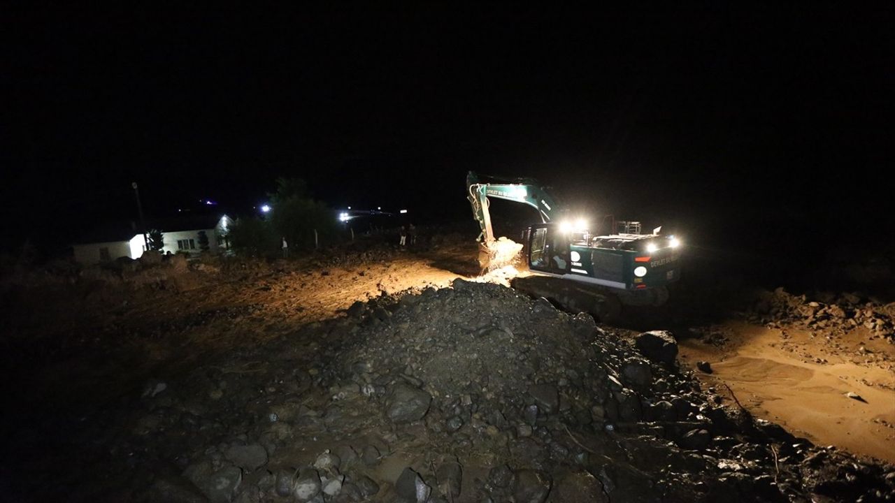 Kars'ta Şiddetli Yağışlar Sonrası Sel ve Heyelan Felaketi
