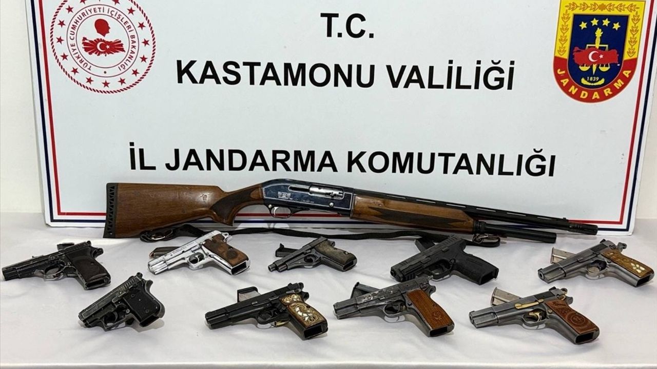 Kastamonu'da Ruhsatsız Silahlarla Yakalım
