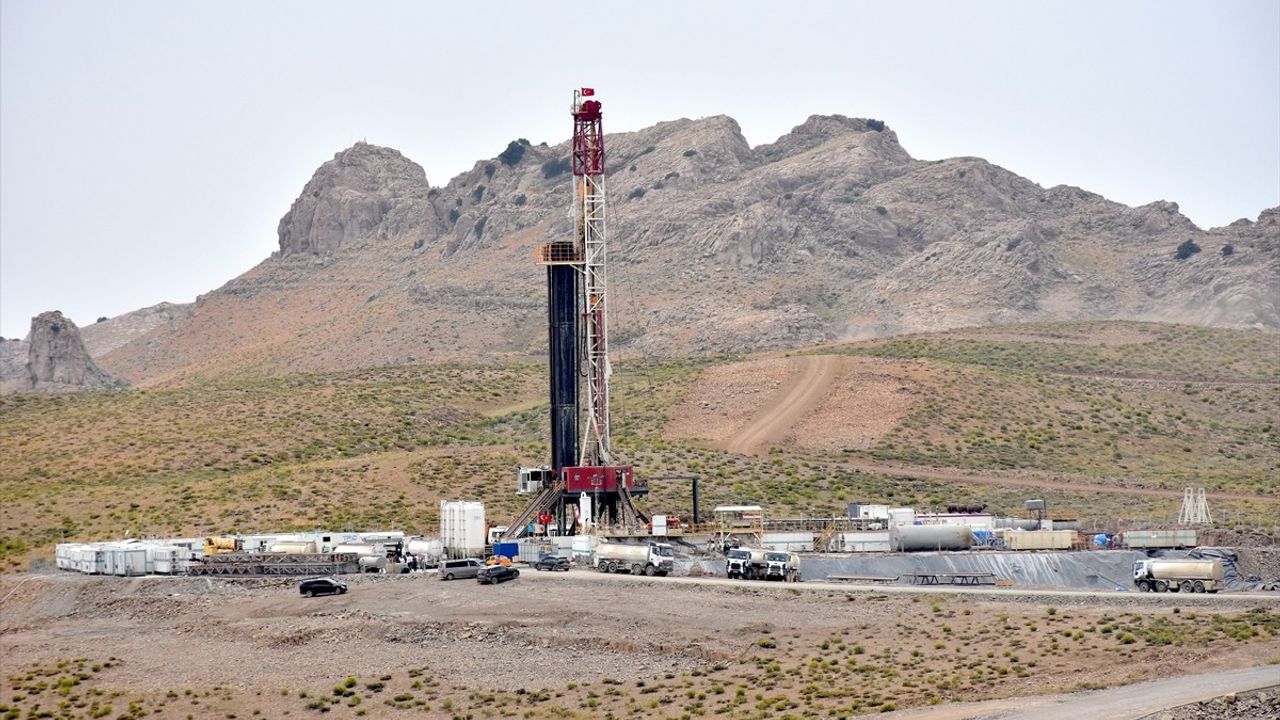 Kato Dağı'nda Petrol Arama Çalışmaları Devam Ediyor