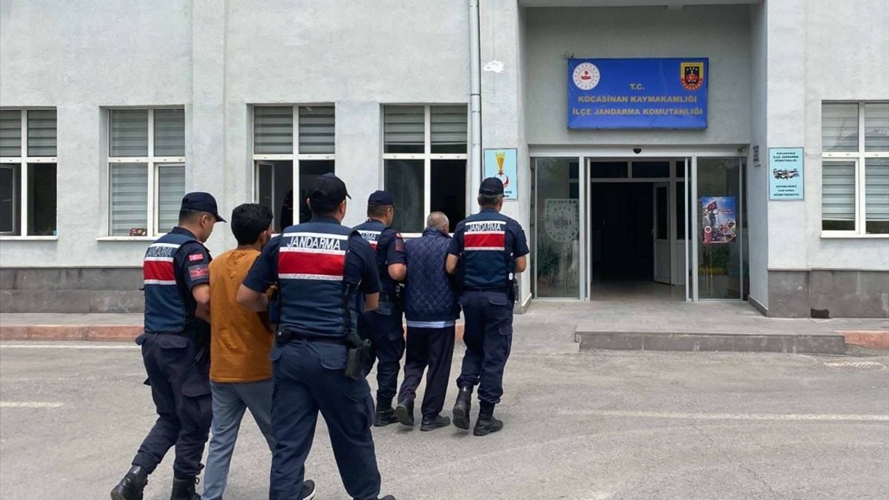 Kayseri'de DEAŞ'a Yönelik Operasyon: 2 Yabancı Uyruklu Zanlı Yakalandı