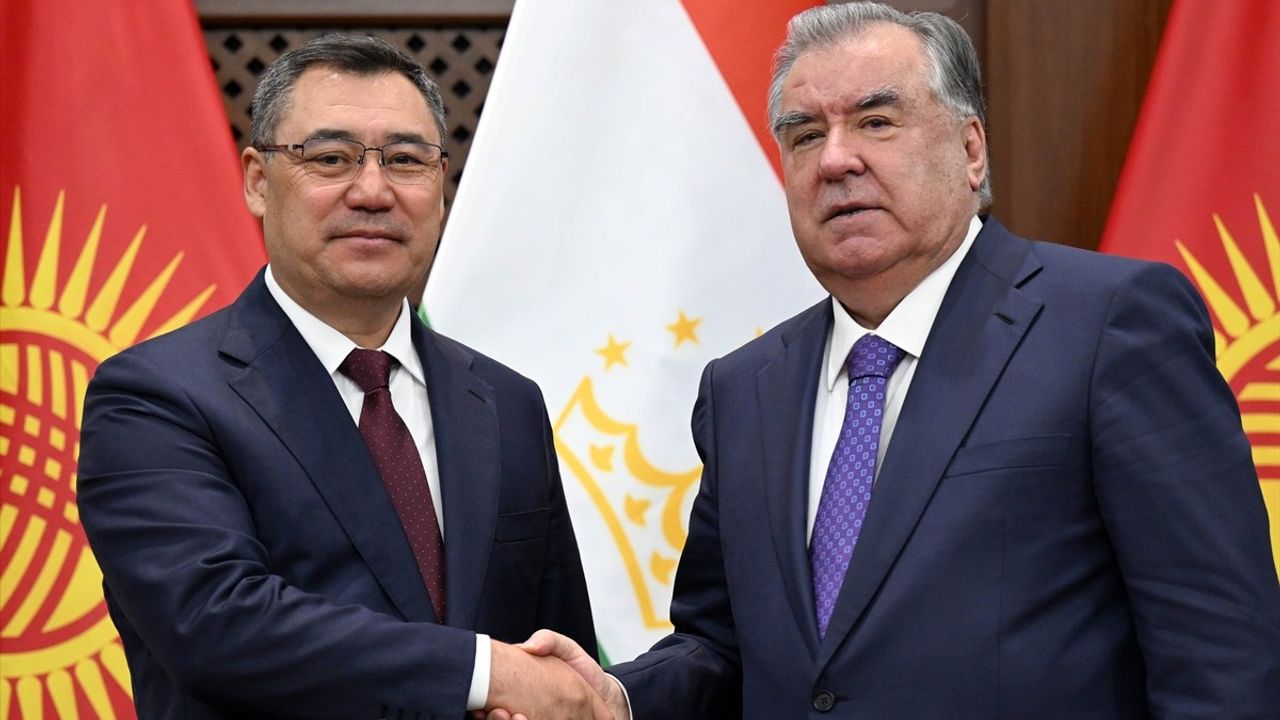 Kırgızistan ve Tacikistan Arasındaki İlişkiler Gelişiyor