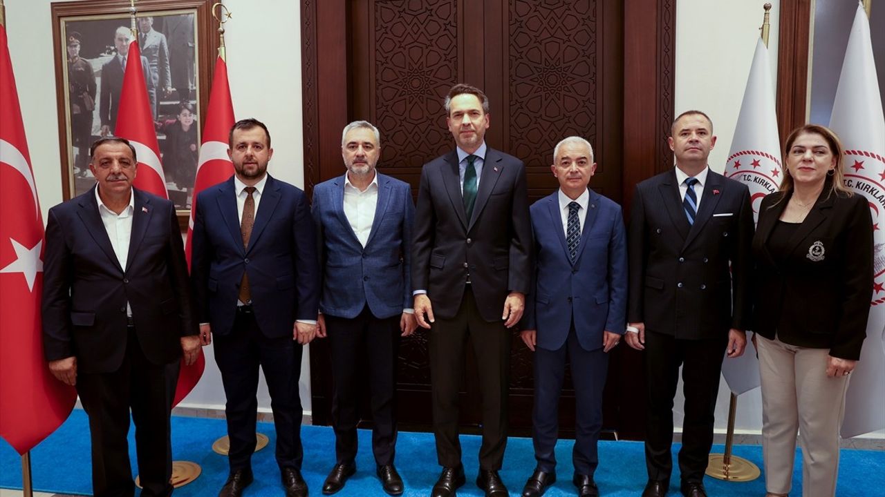 Kırklareli Valiliği'nde Enerji ve Tabii Kaynaklar Bakanı Bayraktar'ın Ziyareti