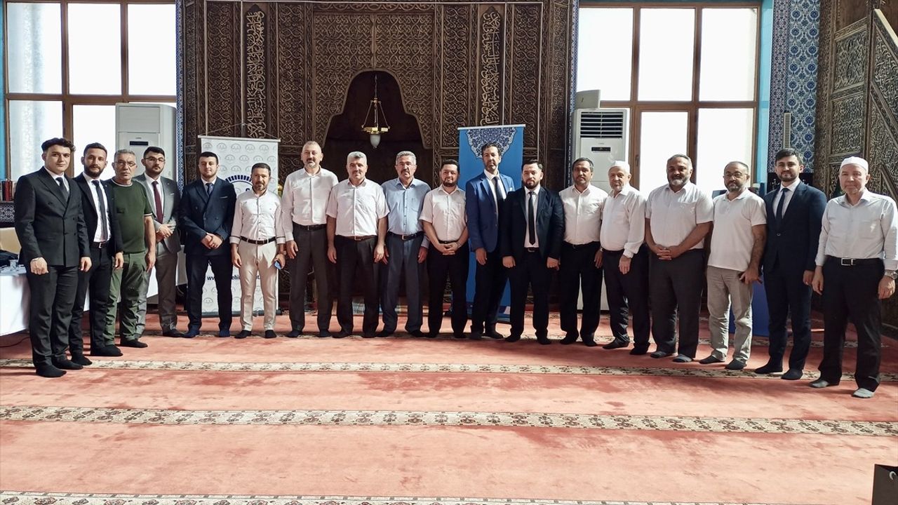 Kırşehir'de Din Görevlileri Arası Etkili Hutbe Sunumu Yarışması Bölge Finali Düzenlendi