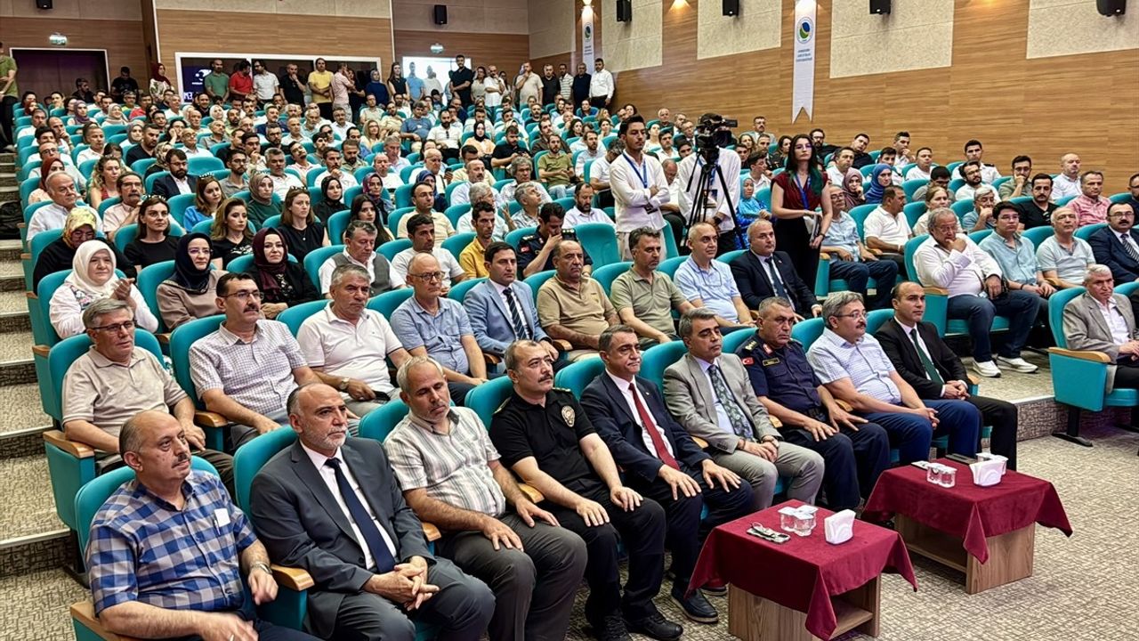 Kırşehir'de Din İstismarı Paneli