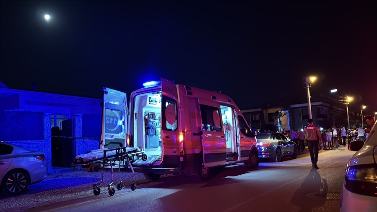 Kocaeli'de Amca İle Yeğenleri Arasında Kanlı Kavga