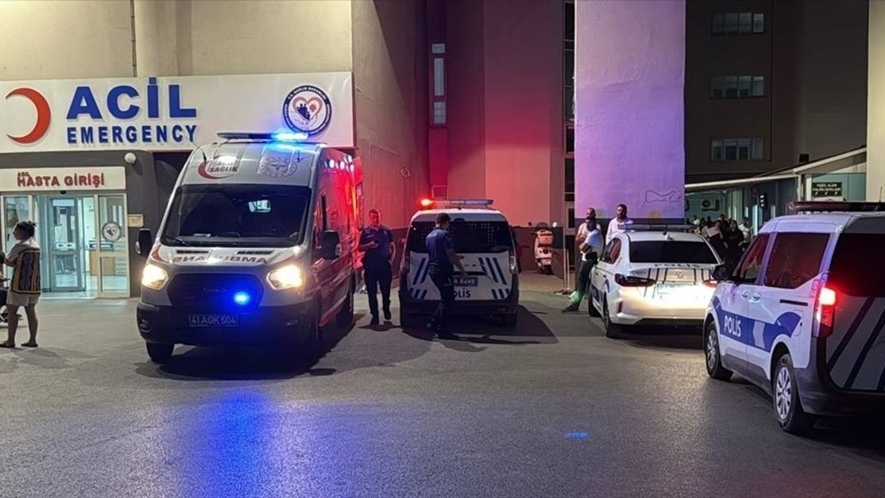 Kocaeli'de Kiracı ile Dükkan Sahipleri Arasında Bıçaklı Kavga