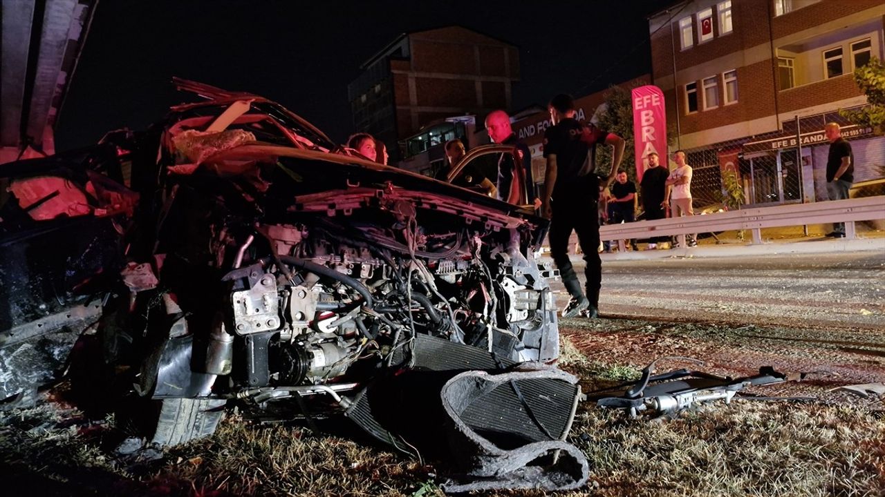 Kocaeli'de Trafik Kazasında Sürücü Hayatını Kaybetti
