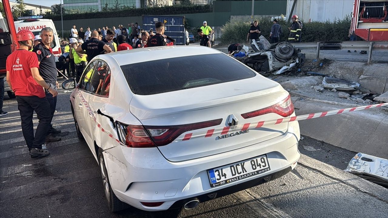 Kocaeli'de Zincirleme Trafik Kazası: Tır Sürücüsü Tutuklandı