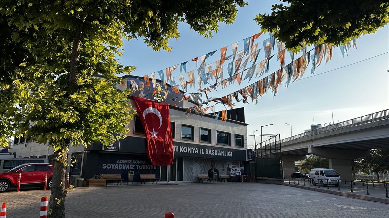 Konya'da Türk Bayraklarıyla 'Terörsüz Türkiye' Vurgusu
