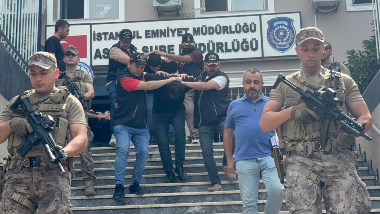 Küçükçekmece'de Silahlı Kavga: 3 Zanlı Adliyeye Sevk Edildi