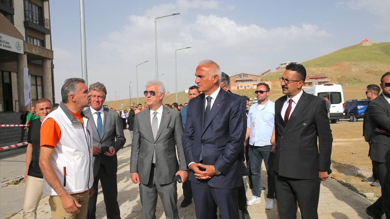 Kültür ve Turizm Bakanı Hakkari'de İncelemelerde Bulundu