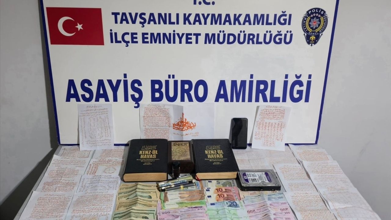 Kütahya'da Dolandırıcılık Operasyonu: 5 Şüpheli Tutuklandı
