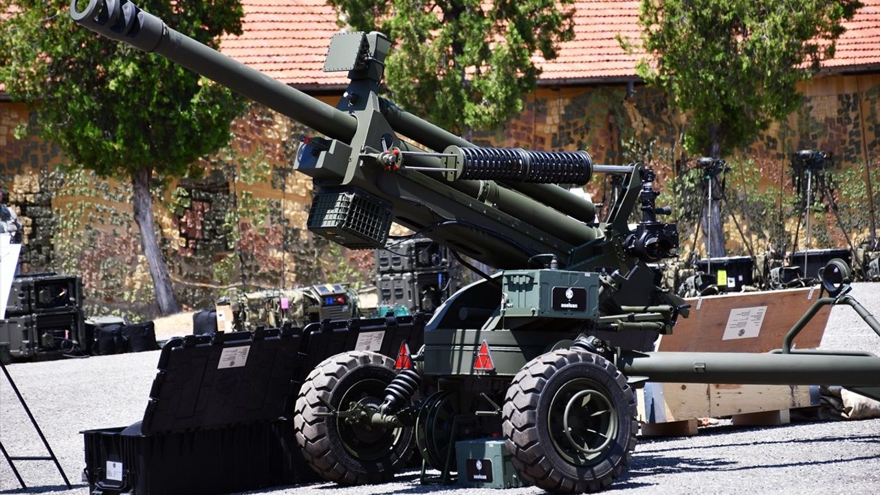 Kuzey Makedonya Türkiye'den Yeni Obüs ve Askeri Teçhizat Aldı